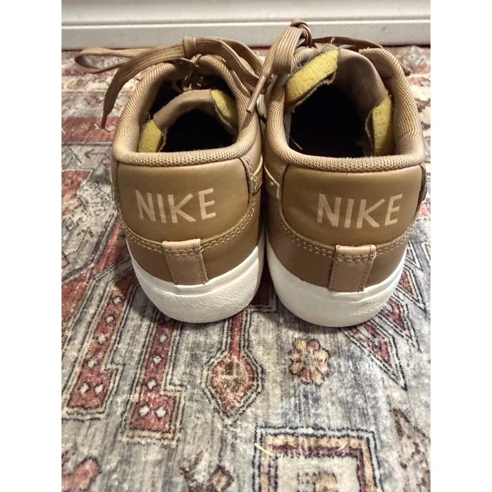 Nike Blazer Low Platform Sesame White Leather Sneakers DJ0292-200 Womens 8.5